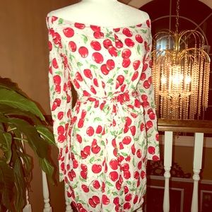 🍒🍒Cherry off the shoulder dress🍒🍒